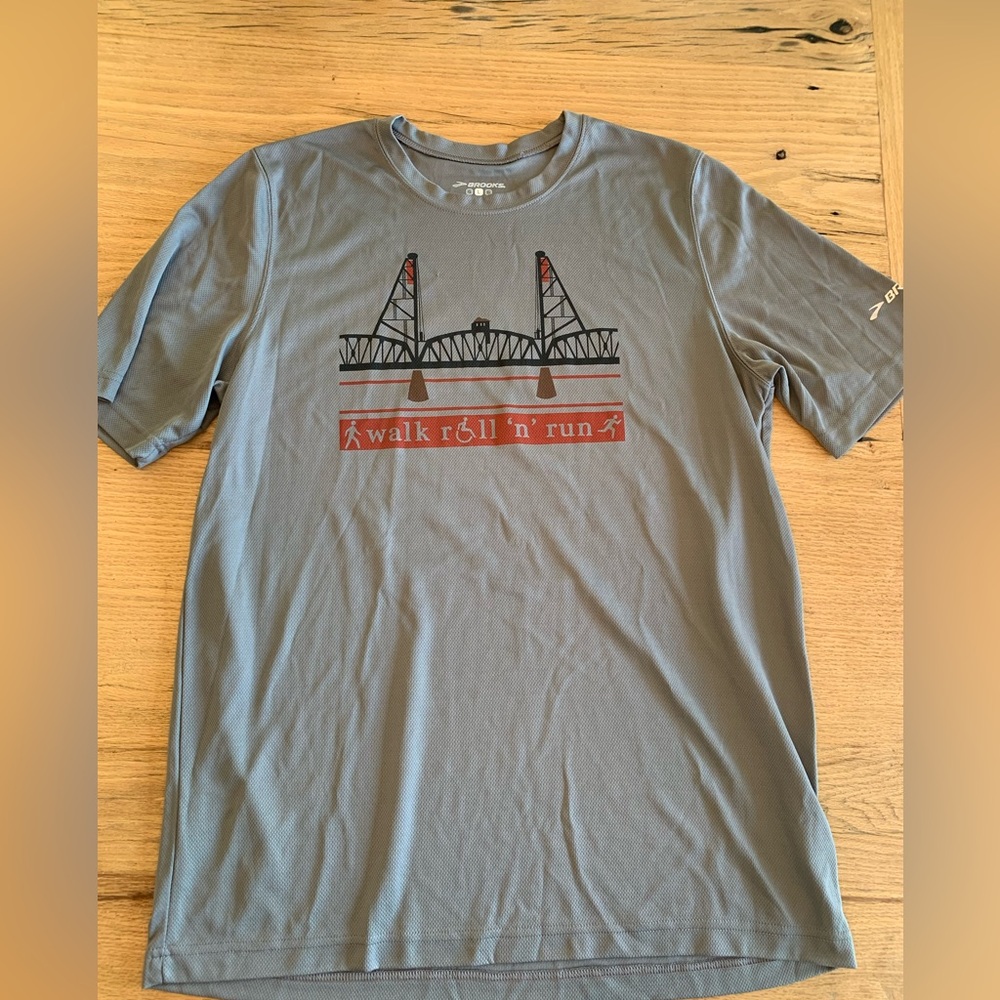 Brooks Walk Roll n Run Limitless Gray Tee Shirt Short Sleeve Men’s Large Prelove